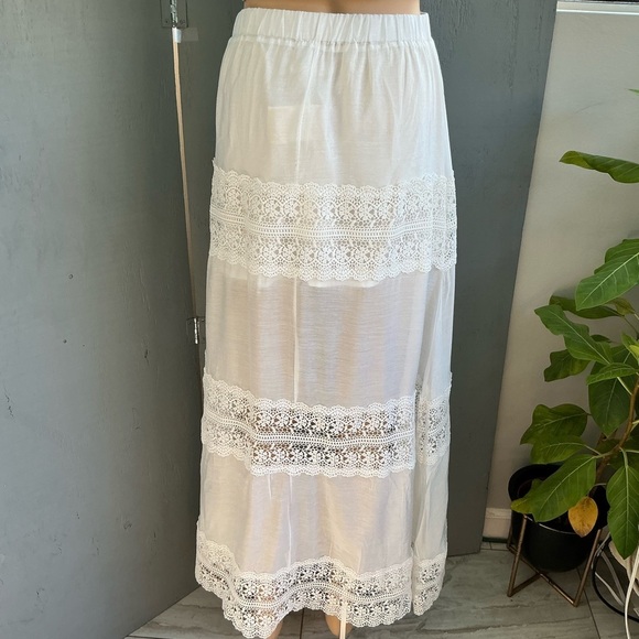 Boho Gypsy White Lace Maxi Skirt Size Small NWT - Picture 2 of 7
